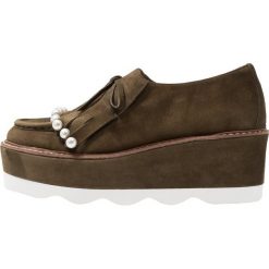 Élysèss Ankle boot milite. Brązowe botki damskie marki Élysèss, ze skóry, bez obcasa, bez zapięcia. Za 589,00 zł.