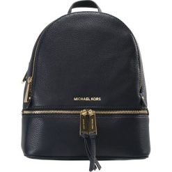 Plecaki damskie: MICHAEL Michael Kors RHEA ZIP BACKPACK Plecak admiral