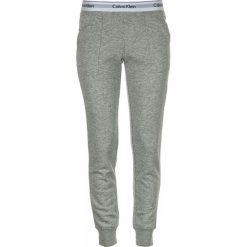 Calvin Klein spodnie dresowe damskie L szary. Szare jeansy damskie Calvin Klein, l. Za 289,00 zł.