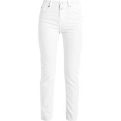 Le Temps Des Cerises Jeansy Slim Fit white. Białe jeansy damskie Le Temps Des Cerises. Za 399,00 zł.