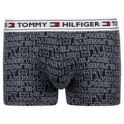 Bokserki TOMMY HILFIGER UM0UM00504. Niebieskie bokserki męskie TOMMY HILFIGER, bez wzorów, z elastanu. W wyprzedaży za 89,00 zł.