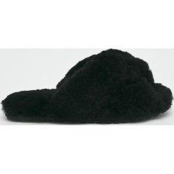 Emu Australia - Kapcie Mayberry. Czarne kapcie damskie marki EMU Australia, z wełny. Za 249,90 zł.