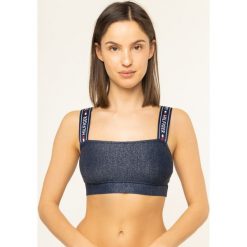 Biustonosz top TOMMY HILFIGER Logo Band Bandeau UW0UW01837. Niebieskie biustonosze TOMMY HILFIGER, bez wzorów, z elastanu. W wyprzedaży za 119,00 zł.