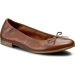 Baleriny TAMARIS - 1-22116-28 Cognac 305. Pomarańczowe baleriny damskie z kokardą Tamaris, bez wzorów, ze skóry, bez obcasa, na obcasie, bez zapięcia. W wyprzedaży za 179,00 zł.