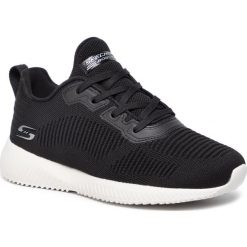 Sneakersy SKECHERS - Tough Talk 32504/BLK Black. Czarne półbuty damskie Skechers, na co dzień, bez wzorów, z tworzywa sztucznego, bez obcasa, bez zapięcia. W wyprzedaży za 159,00 zł.