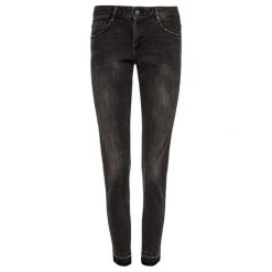 S.Oliver Jeansy Damskie 34 Czarny. Czarne jeansy damskie marki S.Oliver, s, z jeansu. W wyprzedaży za 251,00 zł.