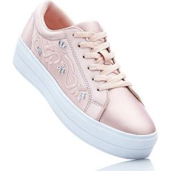 Sneakersy bonprix dymny różowy. Różowe buty sportowe damskie bonprix, z haftami, z materiału, sportowe. Za 49,99 zł.