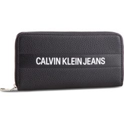 Duży Portfel Damski CALVIN KLEIN JEANS - Logo Banner Large Ziparound K40K400840 001. Czarne portfele damskie marki Calvin Klein Jeans, bez wzorów, z jeansu. Za 299,00 zł.