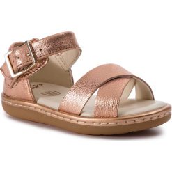 Sandały CLARKS - Skylark Pure T 261423116 Bronze. Różowe sandały dziewczęce Clarks, ze skóry ekologicznej, bez zapięcia. W wyprzedaży za 149,00 zł.