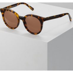 Stella McCartney Okulary przeciwsłoneczne avanna. Pomarańczowe okulary przeciwsłoneczne damskie wayfarery marki Stella McCartney. W wyprzedaży za 975,20 zł.
