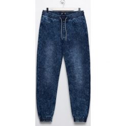Jeansowe Joggery - Granatowy. Niebieskie spodnie męskie Sinsay, bez wzorów, z jeansu. Za 69,99 zł.
