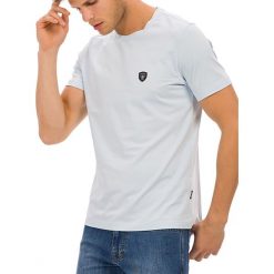 T-shirt w kolorze jasnoniebieskim. Niebieskie t-shirty męskie GALVANNI, xl, bez wzorów, z okrągłym kołnierzem. W wyprzedaży za 69,95 zł.