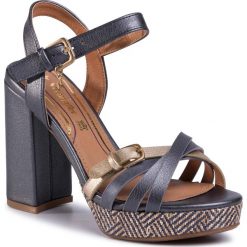 Sandały WRANGLER - Tropicana Blondie WL01581A Navy 016. Niebieskie klapki damskie Wrangler, bez wzorów, ze skóry ekologicznej, bez obcasa, na obcasie. Za 279,00 zł.