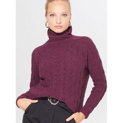 Sweter z golfem - Bordowy. Czerwone swetry damskie Mohito, s, bez wzorów, bez rękawów. W wyprzedaży za 79,99 zł.