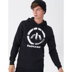 Bluza z kapturem Czarny. Czarne bluzy męskie House, s, bez wzorów, z kapturem, bez rękawów, z kapturem. Za 99,99 zł.