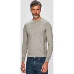 Guess Jeans - Sweter. Czarne swetry męskie xxl, z aplikacjami, z bawełny, z okrągłym kołnierzem. W wyprzedaży za 219,90 zł.