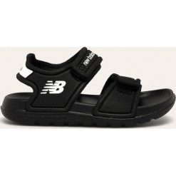 New Balance - Sandały dziecięce IOSPSDBK. Czarne sandały chłopięce New Balance, z gumy, bez zapięcia. W wyprzedaży za 79,90 zł.