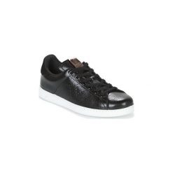 Buty Victoria DEPORTIVO CRAQUELADO. Czarne trampki i tenisówki damskie Victoria, bez wzorów, bez zapięcia. Za 239,20 zł.
