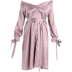 Sukienki: Lost Ink OFF THE SHOULDER DRESS Sukienka koszulowa light purple