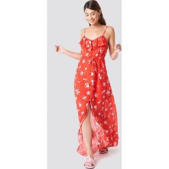 Trendyol Sukienka midi z guzikami - Red. Czerwone sukienki damskie Trendyol, bez wzorów, z poliesteru, bez kołnierzyka, bez rękawów, midi. Za 100,95 zł.