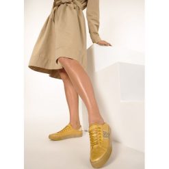 Żółte Trampki Born N Raised. Żółte espadryle damskie Born2be, bez wzorów, bez obcasa. W wyprzedaży za 54,99 zł.
