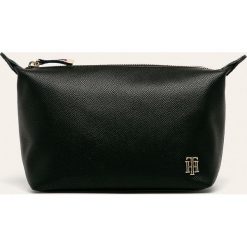 Tommy Hilfiger - Kosmetyczka. Czarne kosmetyczki damskie TOMMY HILFIGER, bez wzorów, ze skóry ekologicznej. Za 229,90 zł.