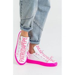 SNEAKERSY patrizia pepe. Białe sneakersy damskie Patrizia Pepe, ze skóry. Za 989,00 zł.