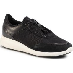 Sneakersy GEOX - D Ophira C D021CC 01454 C9999 Black. Czarne półbuty damskie Geox, bez wzorów, ze skóry ekologicznej, bez obcasa, na płaskiej podeszwie, bez zapięcia. W wyprzedaży za 339,00 zł.