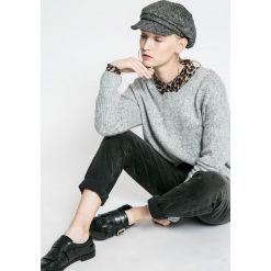 Pepe Jeans - Sweter. Szare swetry damskie Pepe Jeans, s, bez wzorów, z wełny, z krótkim rękawem, długie, bez kaptura. W wyprzedaży za 179,90 zł.