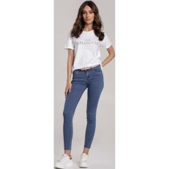 Niebieskie Jeansy Skinny Salathea. Niebieskie jeansy damskie Renee. Za 79,99 zł.