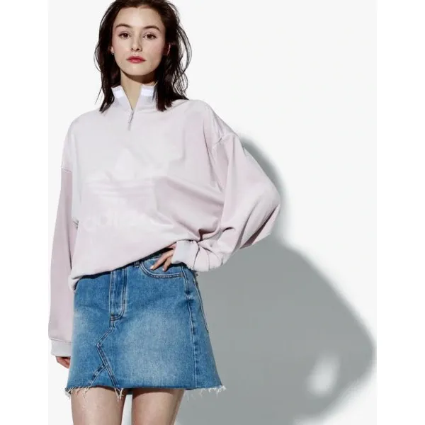Adidas Bluza Sweatshirt Monthly Packs , fioletowy, rozmiar S. Fioletowe bluzy damskie Adidas, s, bez wzorów, z poliesteru, bez rękawów, długie, bez kaptura. Za 279,99 zł.