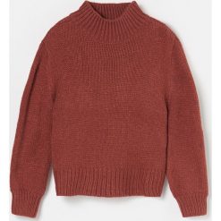 Sweter z pólgolfem - Różowy. Różowe swetry damskie Reserved, bez wzorów, bez rękawów, bez kaptura. W wyprzedaży za 29,99 zł.