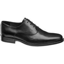 Eleganckie buty męskie AM SHOE czarne. Czarne buty wizytowe męskie AM SHOE, z materiału, na sznurówki. Za 199,90 zł.