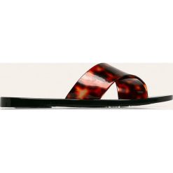 Melissa - Klapki Essential Slide. Różowe klapki damskie Melissa, bez wzorów, z gumy, bez obcasa, na obcasie. Za 249,90 zł.