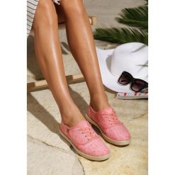 Różowe Espadryle Sunny Thing. Różowe espadryle damskie Renee, bez wzorów, z materiału, bez obcasa, na płaskiej podeszwie. Za 29,99 zł.