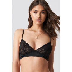 NA-KD Lingerie Biustonosz z koronką Micro - Black. Czarne biustonosze NA-KD Lingerie, w koronkowe wzory, z koronki. Za 40,95 zł.