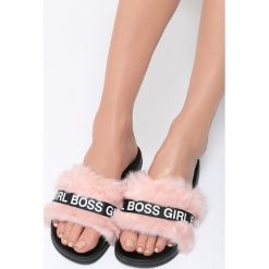 Klapki damskie: Różowe Klapki Girl Boss