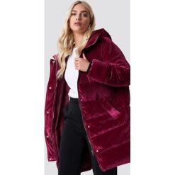 NA-KD Aksamitna kurtka - Pink,Burgundy. Czerwone kurtki damskie NA-KD, z materiału. Za 404,95 zł.