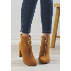 Camelowe Botki Broughton. Brązowe botki damskie Renee, klasyczne, za kostkę, na średnim obcasie, na obcasie, na zamek. Za 129,99 zł.