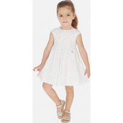 Mayoral - Sukienka dziecięca 92-134 cm. Białe sukienki dziewczęce Mayoral, bez wzorów, z bawełny, z krótkim rękawem, krótkie, mini, rozkloszowane. Za 165,90 zł.