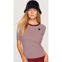 Dopasowany t-shirt - Bordowy. Białe t-shirty damskie marki Reserved, l, z dzianiny. Za 29,99 zł.