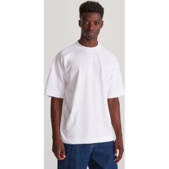 T-shirt oversize - Biały. Białe t-shirty męskie Reserved, xl, bez wzorów, bez kołnierzyka. Za 39,99 zł.