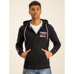 Bluza Tommy Jeans Tjm Essential Graphic Zip Trough DM0DM07415. Czarne bluzy męskie Tommy Jeans, m, bez wzorów, z bawełny, bez kołnierzyka, bez rękawów, bez kaptura. W wyprzedaży za 289,00 zł.