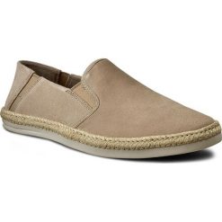 Espadryle CLARKS - Bota Step 261229297 Sand Suede. Brązowe espadryle męskie marki Clarks, z materiału. W wyprzedaży za 189,00 zł.