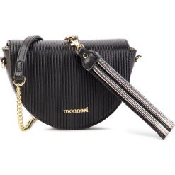 Torebka MONNARI - BAG4030-020 Black. Czarne listonoszki damskie Monnari, bez wzorów, ze skóry ekologicznej, bez dodatków. W wyprzedaży za 109,00 zł.