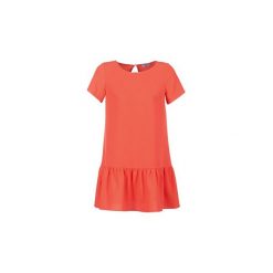 Sukienki krótkie Betty London GLIMELLE. Pomarańczowe sukienki damskie Betty London, m, bez wzorów, bez kołnierzyka, z krótkim rękawem, krótkie, mini. Za 139,30 zł.