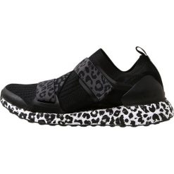Adidas by Stella McCartney ULTRA BOOST X Obuwie do biegania treningowe black/white. Czarne buty damskie do biegania marki adidas by Stella McCartney, z tworzywa sztucznego. Za 999,00 zł.