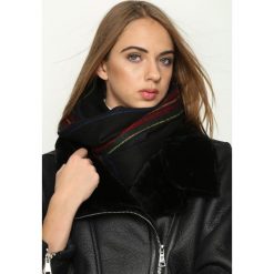 Szaliki damskie: Czarny Szalik Scottish