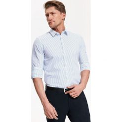 Koszula w paski taliowana. Białe koszule męskie Top Secret, na zimę, m, w paski, z jeansu, eleganckie, bez kołnierzyka, z długim rękawem. W wyprzedaży za 64,99 zł.