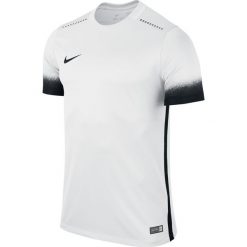 KOSZULKA NIKE SS LASER PR III (725890-100). Białe koszulki sportowe męskie Nike, na lato, m, z materiału. Za 104,99 zł.
